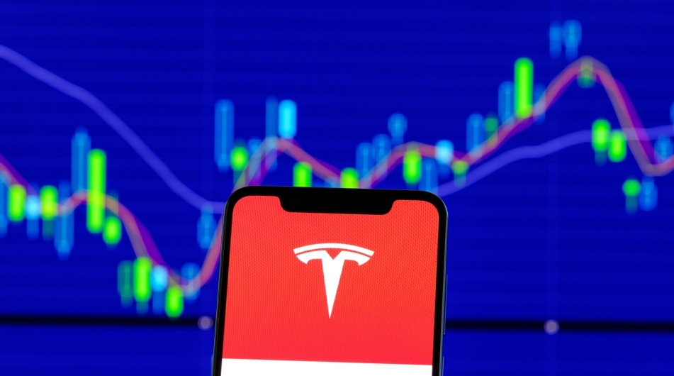 Tesla zapewnia swoim akcjonariuszom prawdziwy rollercoaster emocji