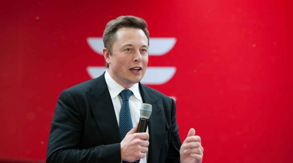 Elon Musk chce przejąć kontrolę w Tesli – co stanie się z firmą?